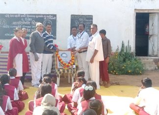 दखणे विद्यालयात महापरिनिर्वाण दिन साजरा