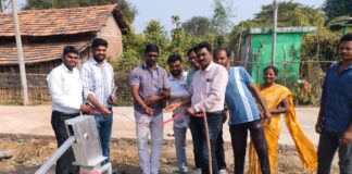 लगाम हेटीत पेसा निधीतून उभारलेल्या हातपंपाचे लोकार्पण
