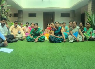 नगरसेवक पिपरे दाम्पत्याविरोधात महिला आक्रमक : गडचिरोलीत आत्मदहनाची घोषणा