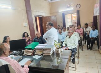 धानोरा येथे ‘पेन्शन अदालत’ : सेवानिवृत्तांच्या प्रश्नांवर सकारात्मक चर्चा