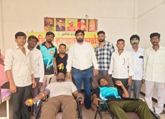 संत गोरोबा काका पुण्यतिथीनिमित्त रक्तदान शिबिर : युवकांचा उत्स्फूर्त सहभाग