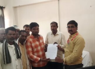 खांबाळ्यात स्वस्त धान्याचा ‘घोटाळा’ ? लाभार्थ्यांना कमी धान्य, जिल्हाधिकाऱ्यांकडे तक्रार