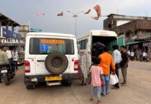 धानोरा मुख्य चौकात रुग्णवाहिकेचा बोरवेल ट्रकला धडक ; गरोदर माता सुखरूप
