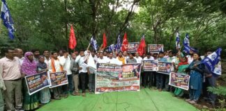 कोठी–कोरणार पूल प्रकरणी आजाद समाज पार्टीचा जिल्हाधिकारी कार्यालयावर घेराव