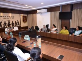 महिला सुरक्षेसाठी गडचिरोली पोलिसांचा पुढाकार; महिला दक्षता समितीच्या बैठकीत विविध विषयांवर मंथन