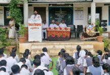 विकास विद्यालयात शिक्षक दिन उत्साहात; विद्यार्थ्यांकडून शिक्षकांचा सन्मान