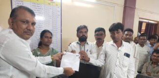 धानोरा : मॉडेल स्कूलमध्ये शिक्षक द्या, अन्यथा शाळा बंद करा