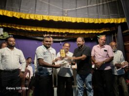 चोप येथील दुर्गा उत्सव मंडळाच्या डिजिटल वाटचालीत योगदान देणाऱ्या तिलक गायकवाड यांचा सत्कार