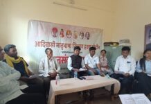 गडचिरोली : आदिवासी मुलांच्या मातृभाषेतील शिक्षणासाठी जनसंवाद यात्रा, न्यायालयीन लढ्याचाही इशारा