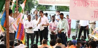 अखेर अहेरीत रस्त्याच्या मागणीसाठीचे आंदोलन मुख्यमंत्र्यांच्या आश्वासनानंतर मागे